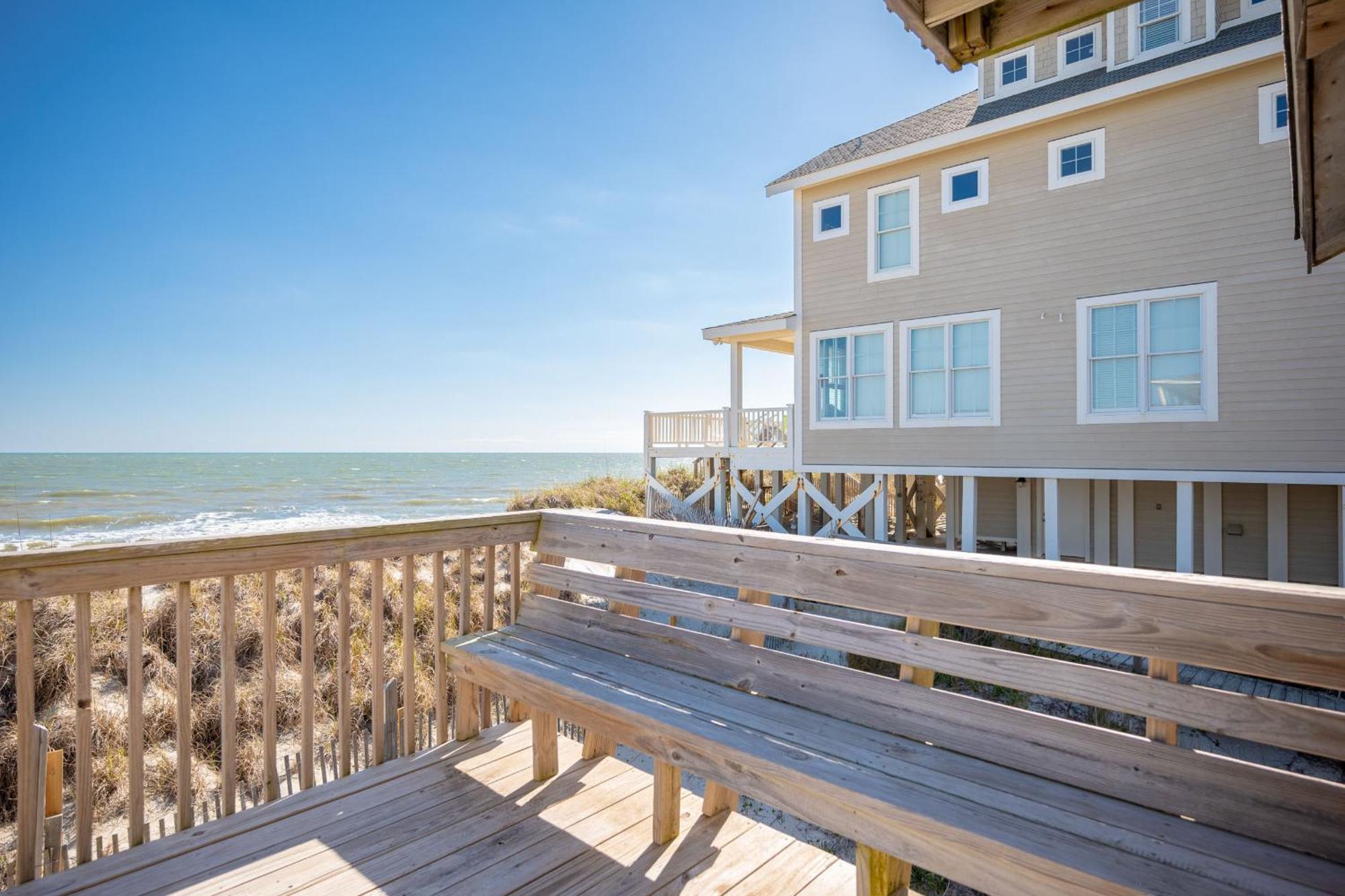 Re-Juvenated Villa Oak Island Buitenkant foto