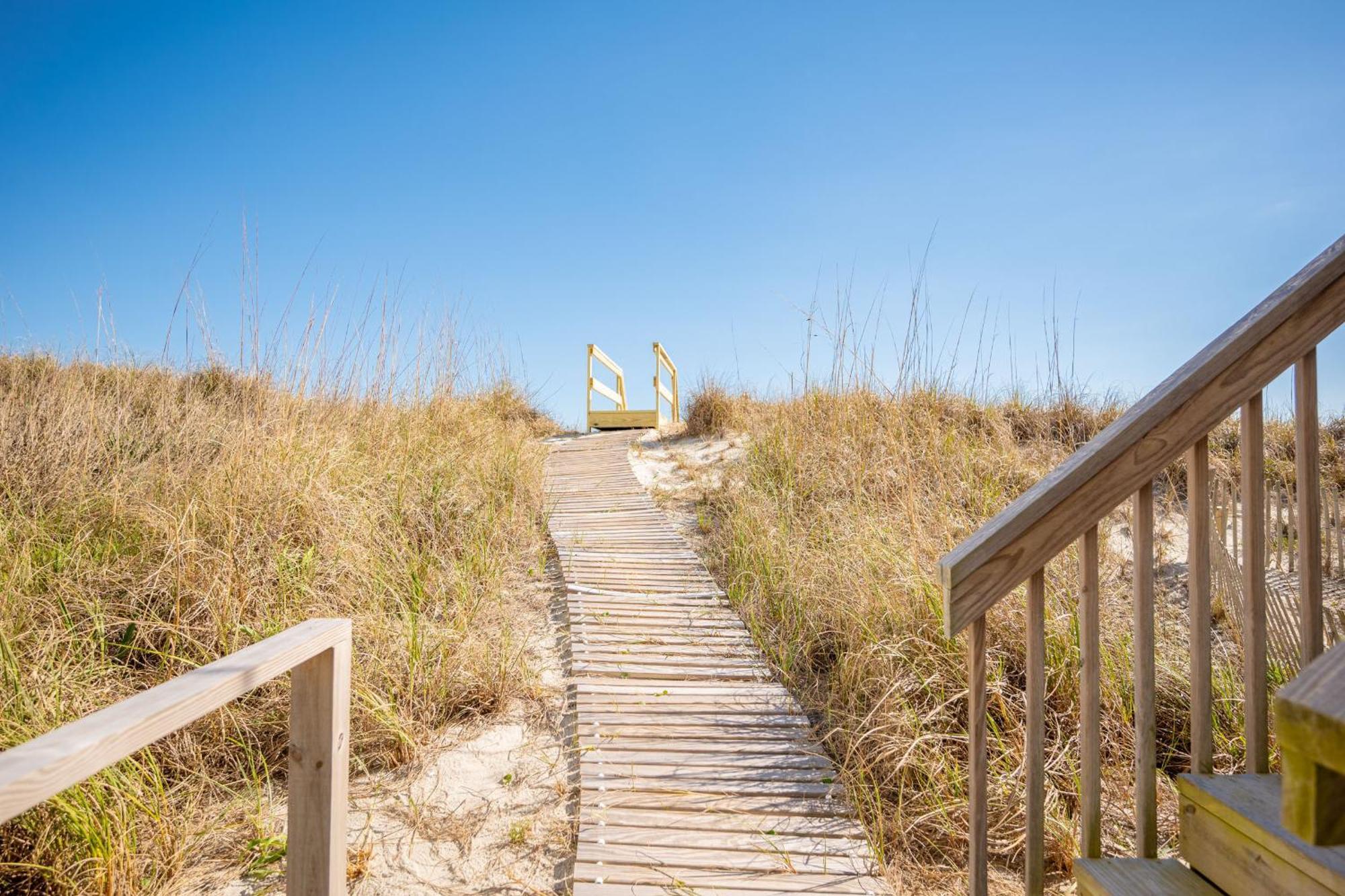 Re-Juvenated Villa Oak Island Buitenkant foto